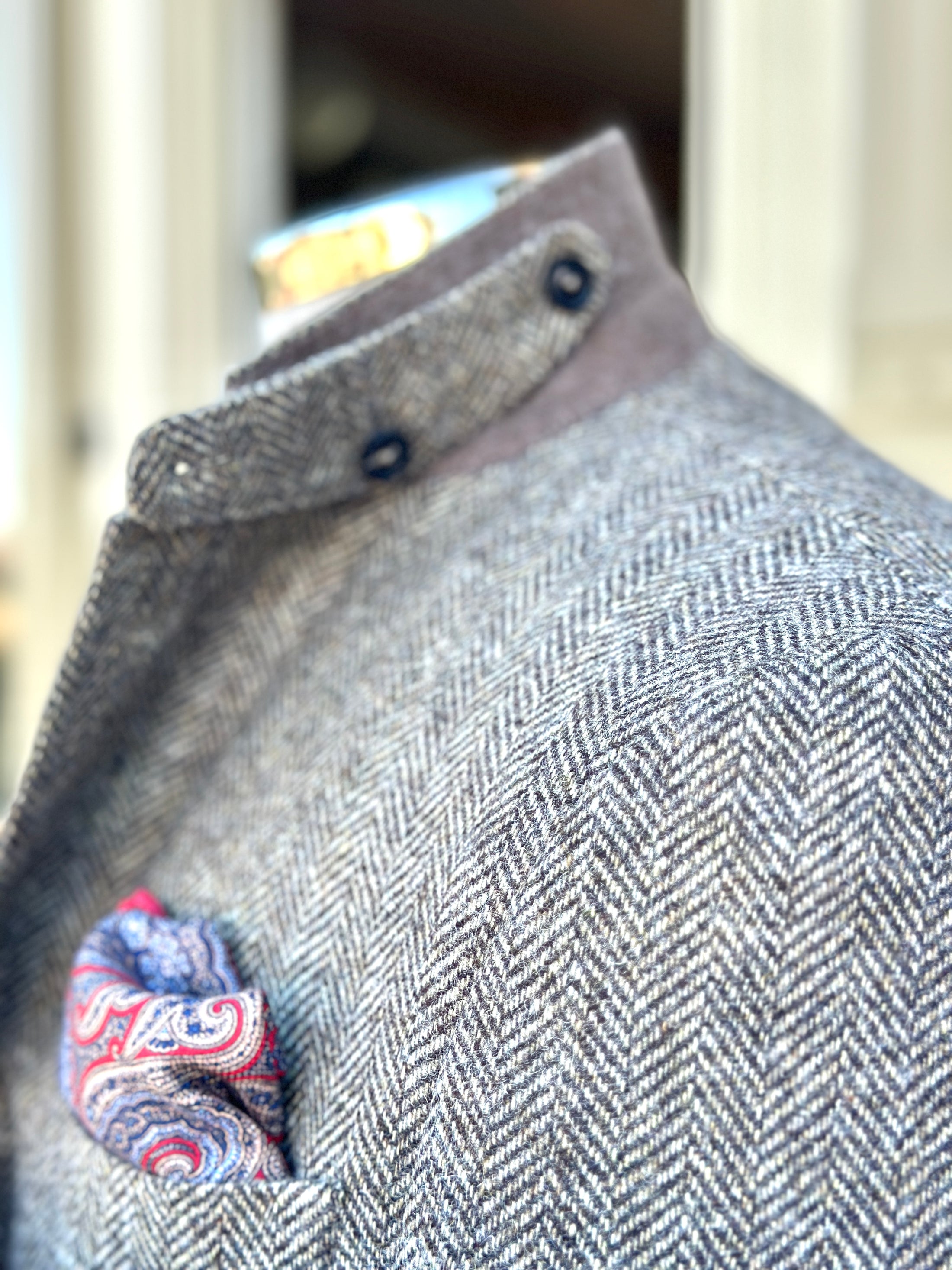 Hacking Jacket in Dark Brown/Cream Shetland Herringbone